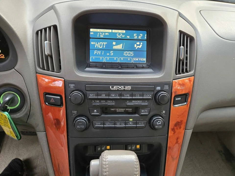 2002 Lexus RX 1st Gen - Image 6 of 17