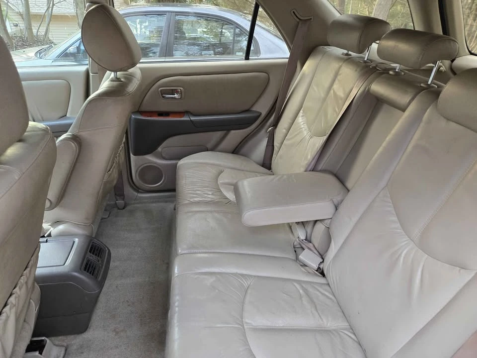 2002 Lexus RX 1st Gen - Image 8 of 17
