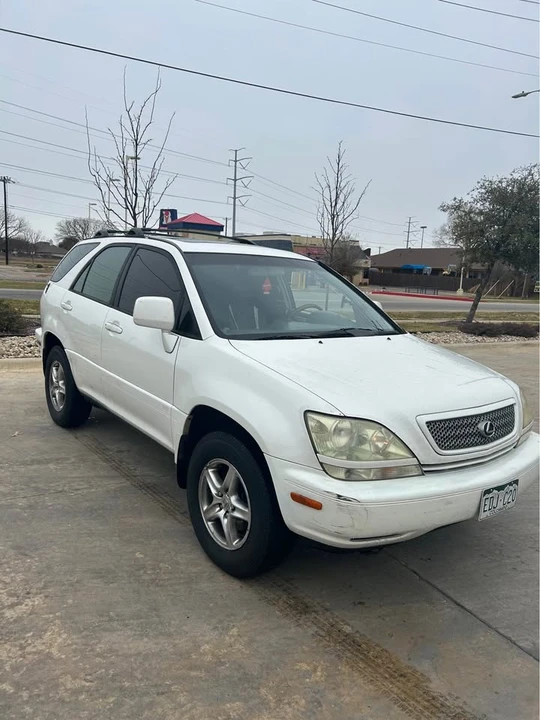 2002 Lexus RX 1st Gen - Image 2 of 7