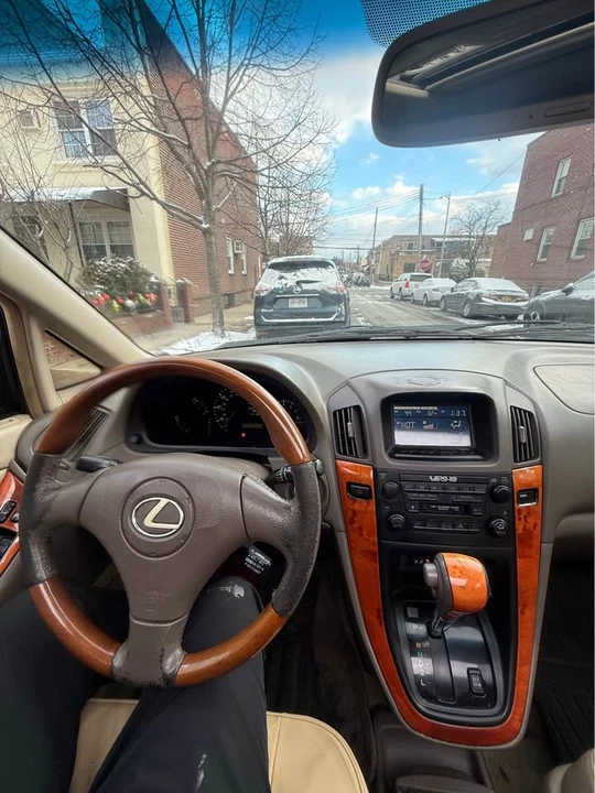 2002 Lexus RX 1st Gen - Image 5 of 20