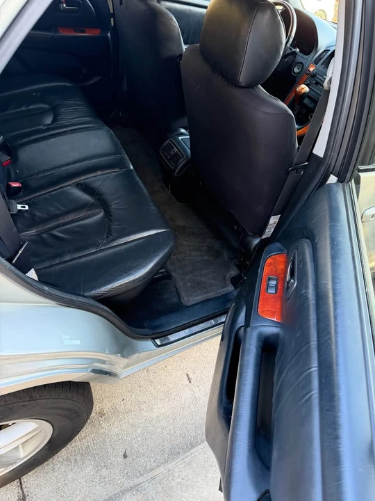 2002 Lexus RX 1st Gen - Image 9 of 10