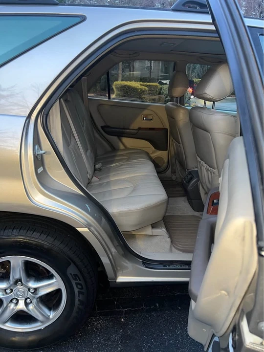 2002 Lexus RX 1st Gen - Image 9 of 11