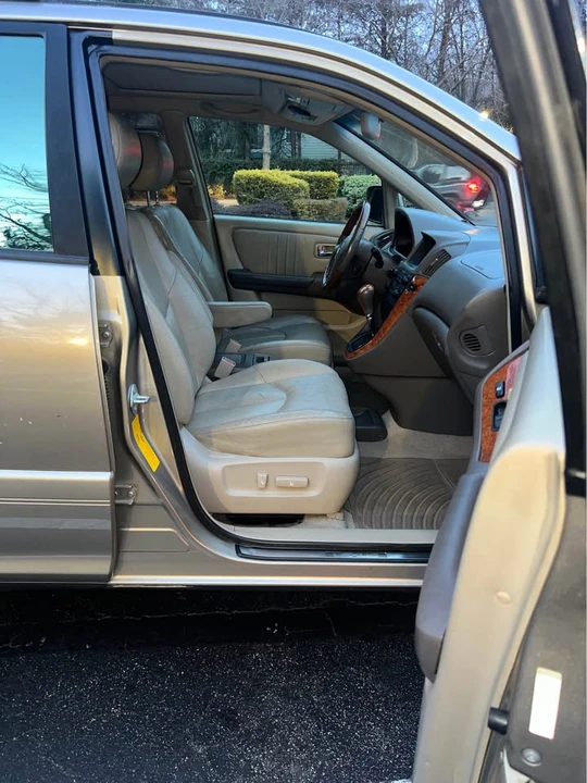 2002 Lexus RX 1st Gen - Image 8 of 11