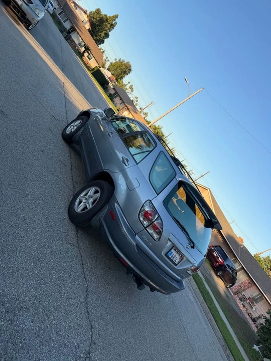 2002 Lexus RX 1st Gen - Image 5 of 12