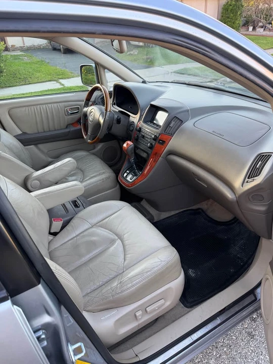 2002 Lexus RX 1st Gen - Image 10 of 12