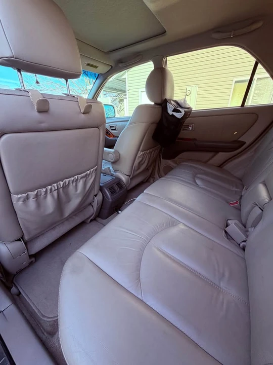 2002 Lexus RX 1st Gen - Image 12 of 16