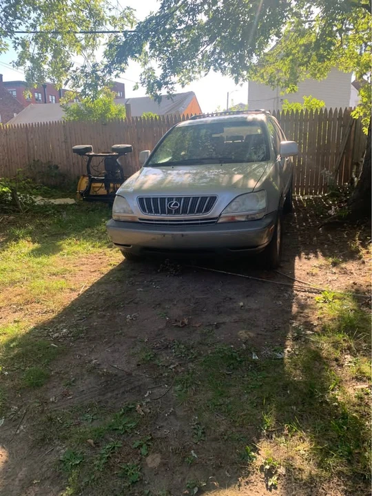 2002 Lexus RX 1st Gen - Image 5 of 7
