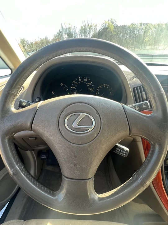 2002 Lexus RX 1st Gen - Image 9 of 10