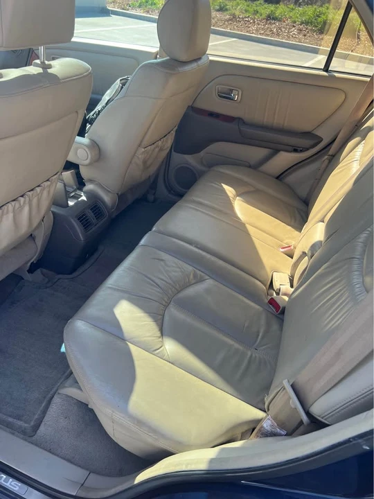 2002 Lexus RX 1st Gen - Image 6 of 10