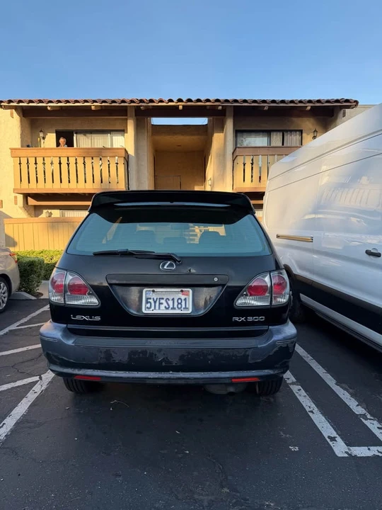 2002 Lexus RX 1st Gen - Image 3 of 13
