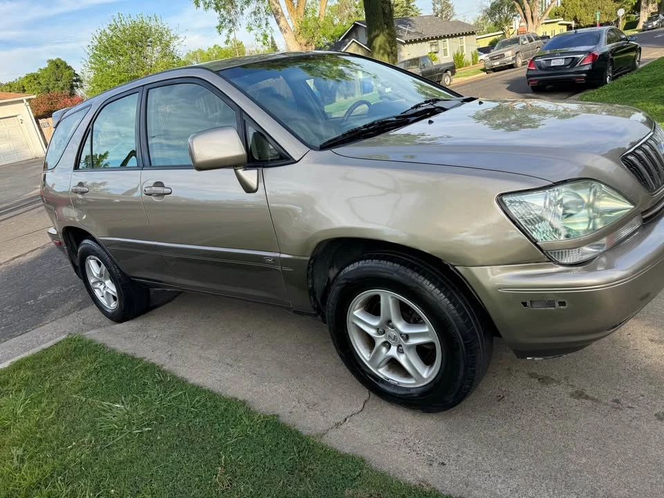 2002 Lexus RX 1st Gen - Image 3 of 14
