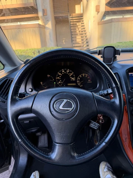 2002 Lexus RX 1st Gen - Image 10 of 13