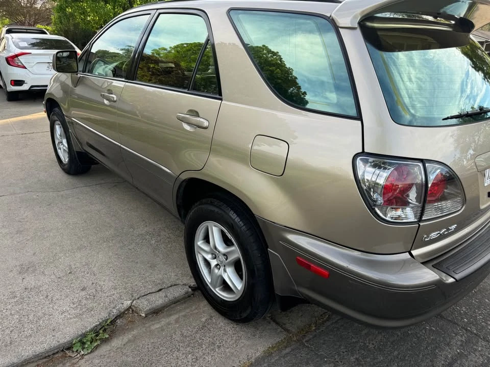 2002 Lexus RX 1st Gen - Image 6 of 14