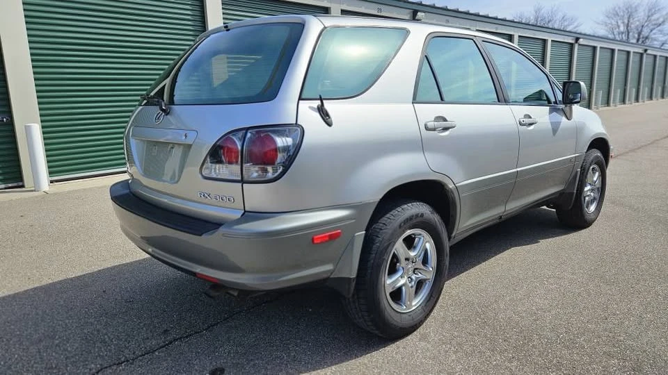 2002 Lexus RX 1st Gen - Image 5 of 15