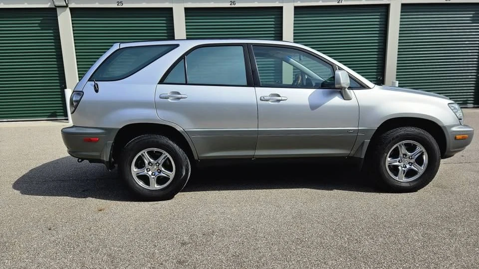 2002 Lexus RX 1st Gen - Image 6 of 15