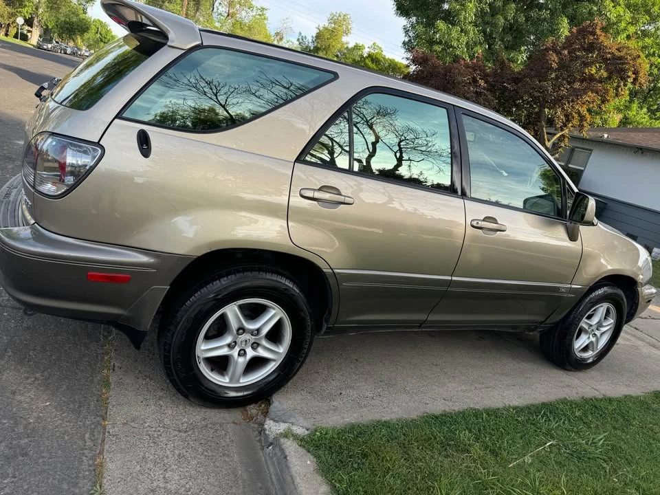 2002 Lexus RX 1st Gen - Image 8 of 14