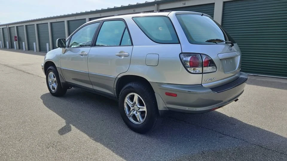 2002 Lexus RX 1st Gen - Image 3 of 15