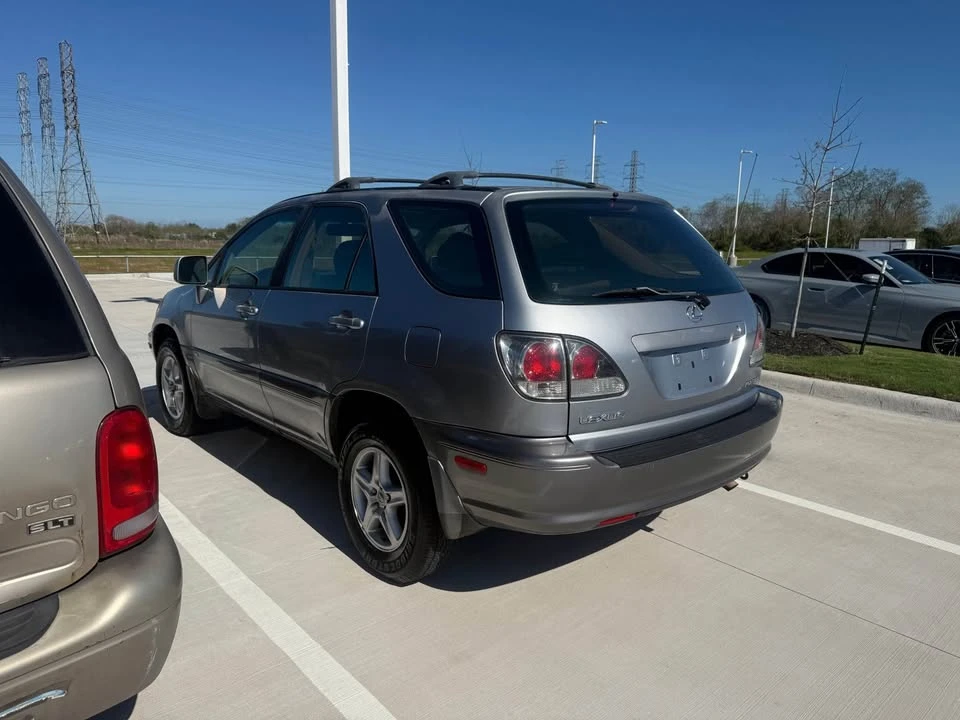 2002 Lexus RX 1st Gen - Image 3 of 8
