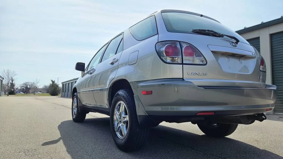 2002 Lexus RX 1st Gen - Image 8 of 15