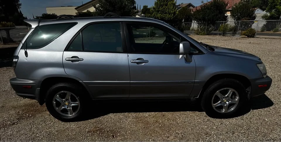 2002 Lexus RX 1st Gen - Image 4 of 13
