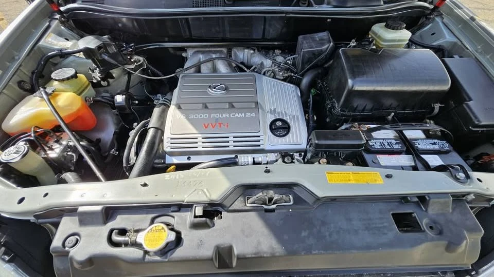 2002 Lexus RX 1st Gen - Image 14 of 15