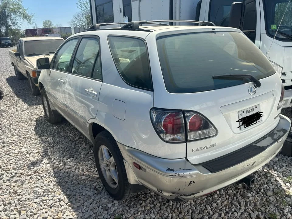 2002 Lexus RX 1st Gen - Image 2 of 11