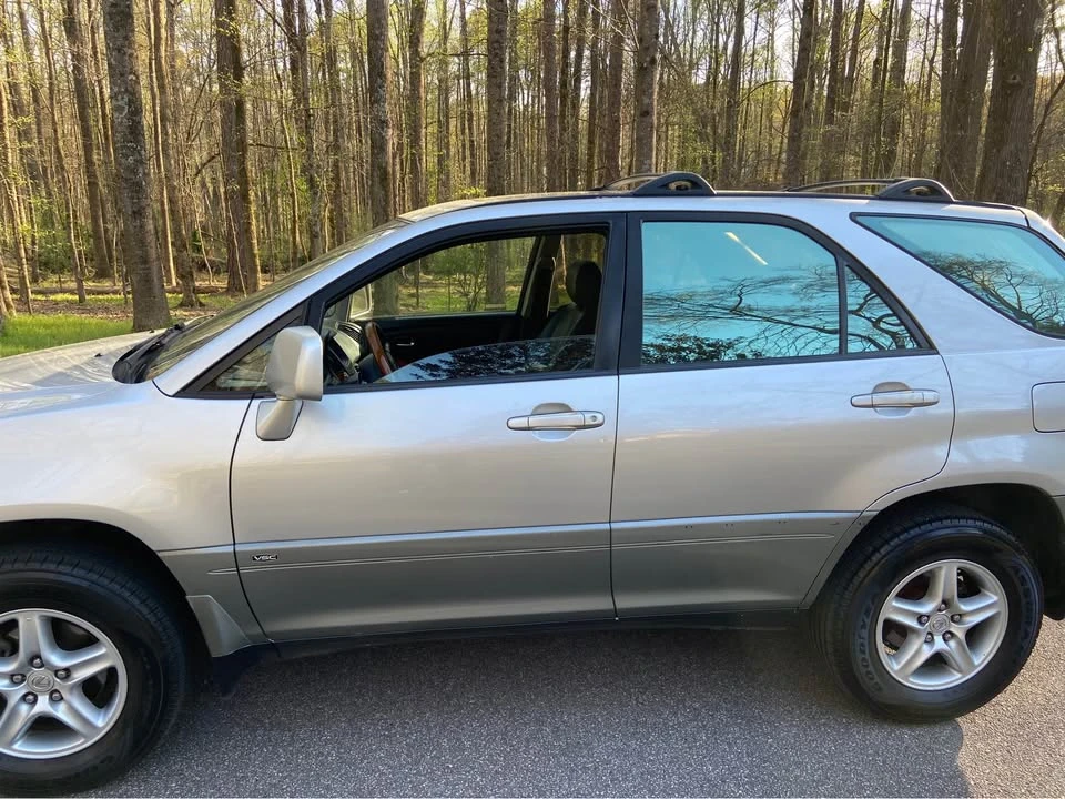 2002 Lexus RX 1st Gen - Image 2 of 13