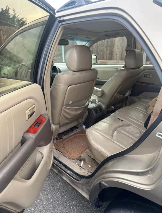 2002 Lexus RX 1st Gen - Image 5 of 12