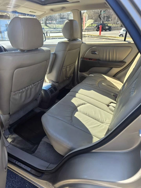 2002 Lexus RX 1st Gen - Image 6 of 11