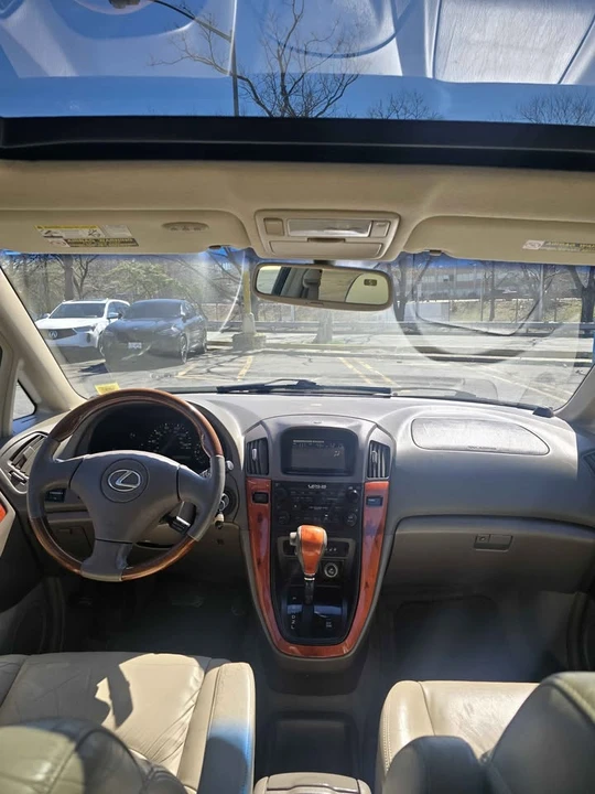 2002 Lexus RX 1st Gen - Image 8 of 11