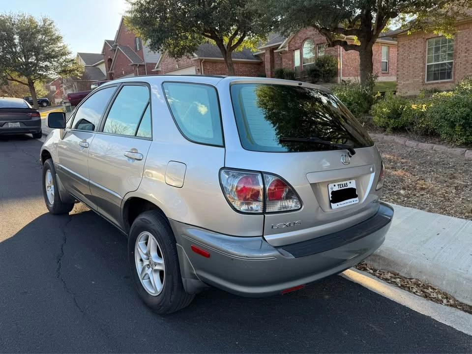 2002 Lexus RX 1st Gen - Image 3 of 12