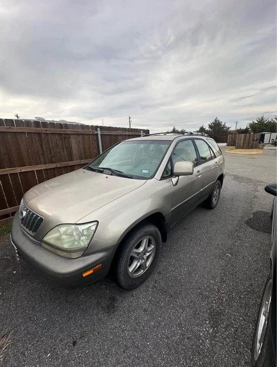 2002 Lexus RX 1st Gen - Image 2 of 12