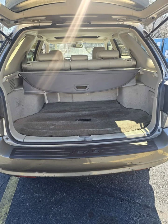 2002 Lexus RX 1st Gen - Image 5 of 11