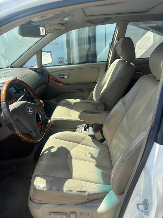 2002 Lexus RX 1st Gen - Image 4 of 11