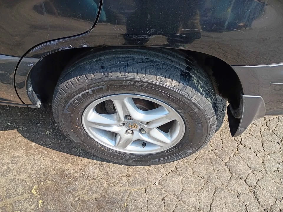 2002 Lexus RX 1st Gen - Image 13 of 15