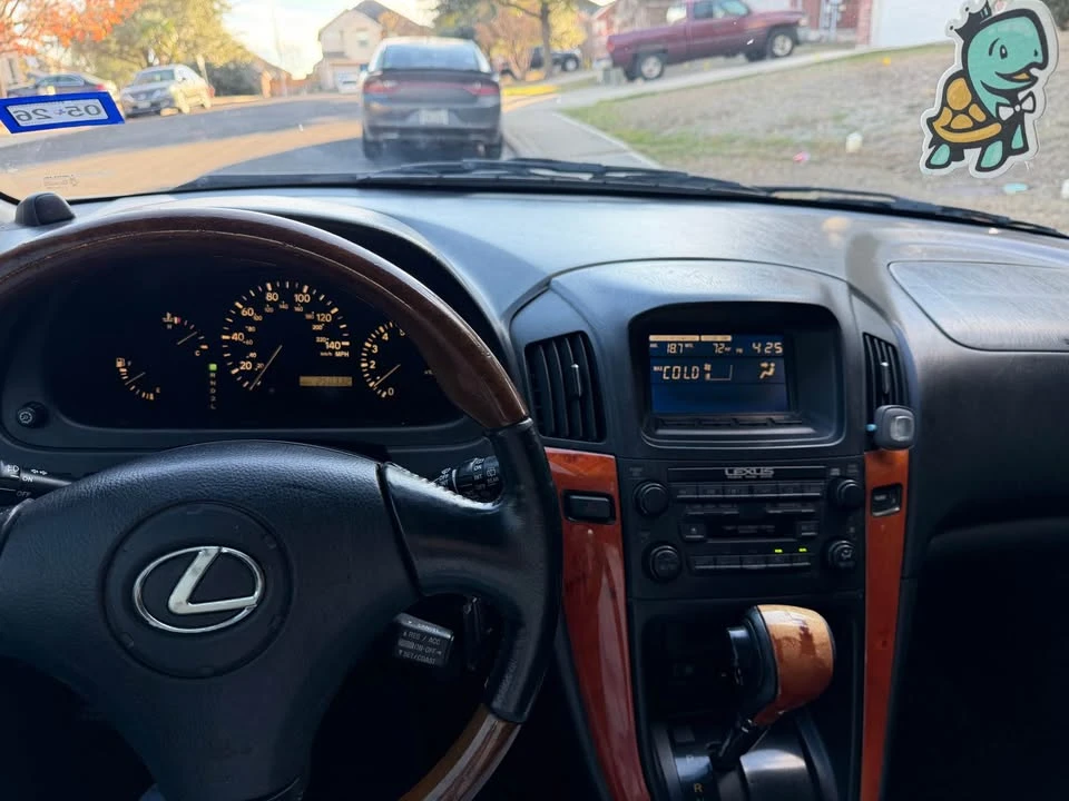 2002 Lexus RX 1st Gen - Image 6 of 12