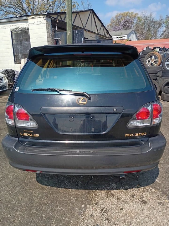 2002 Lexus RX 1st Gen - Image 2 of 15