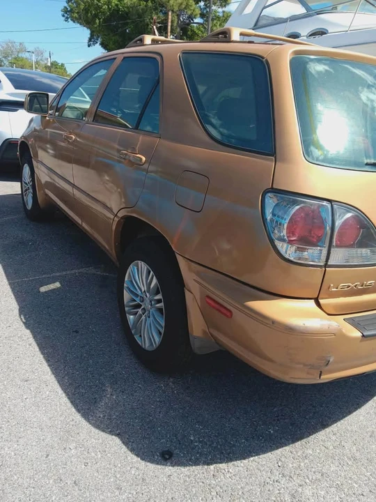 2002 Lexus RX 1st Gen - Image 3 of 9