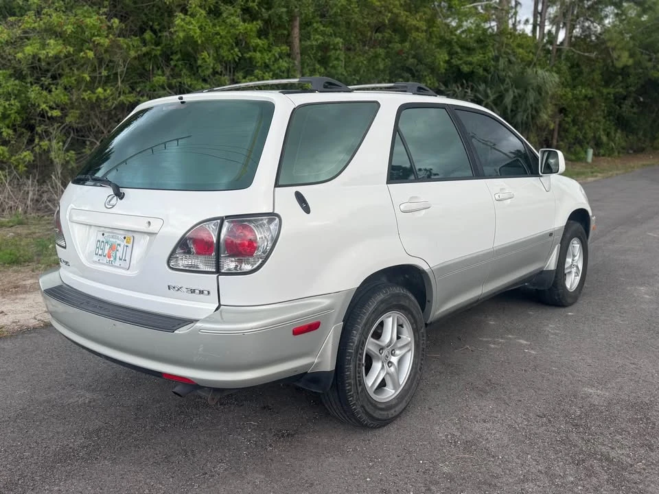 2002 Lexus RX 1st Gen - Image 3 of 12