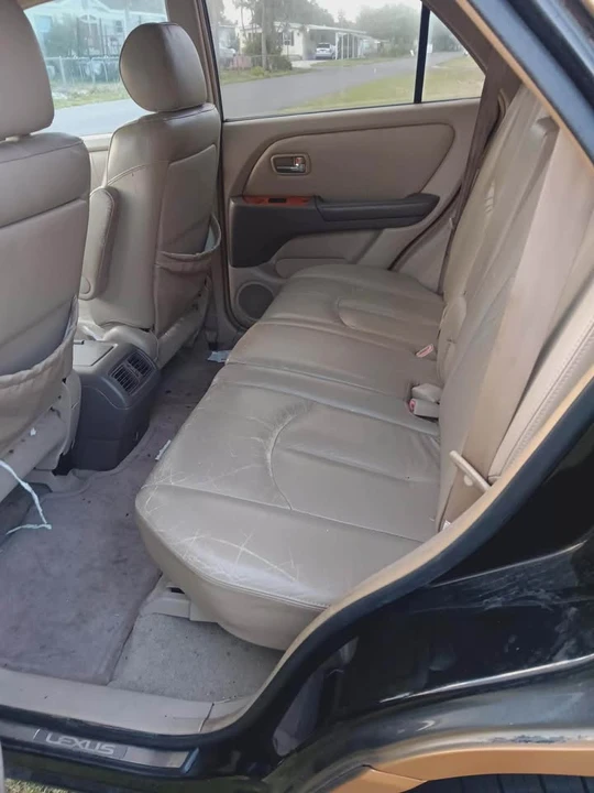 2002 Lexus RX 1st Gen - Image 8 of 9