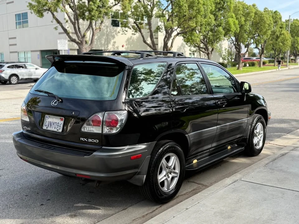 2002 Lexus RX 1st Gen - Image 3 of 17