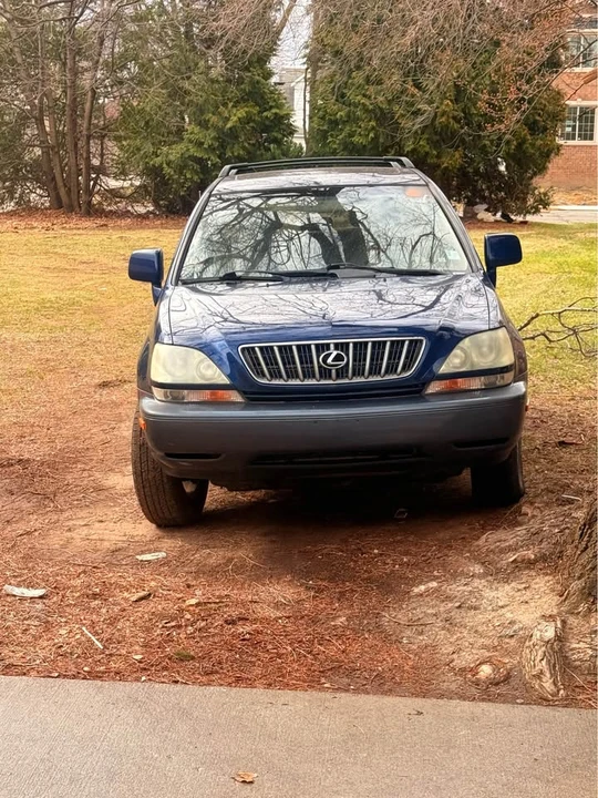 2002 Lexus RX 1st Gen - Image 2 of 10
