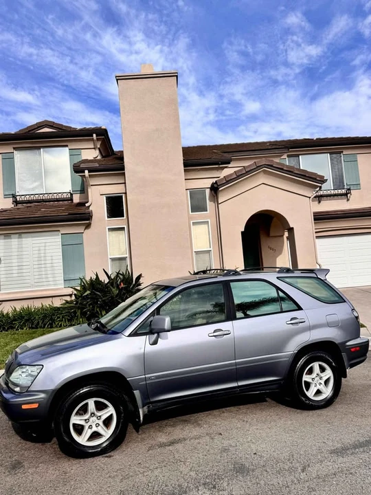 2002 Lexus RX 1st Gen - Image 2 of 12
