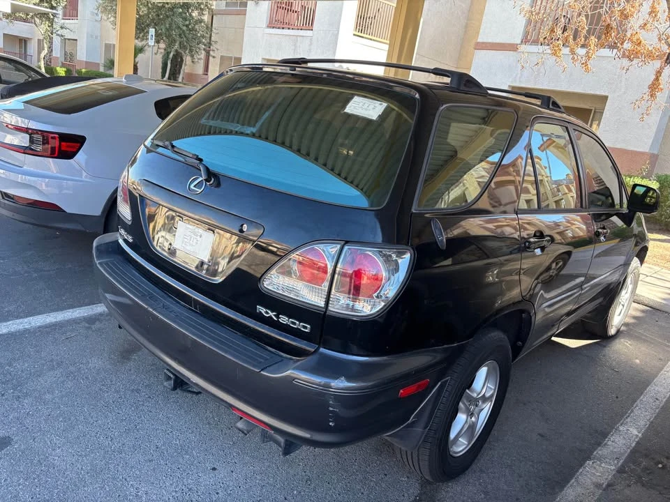 2002 Lexus RX 1st Gen - Image 3 of 10