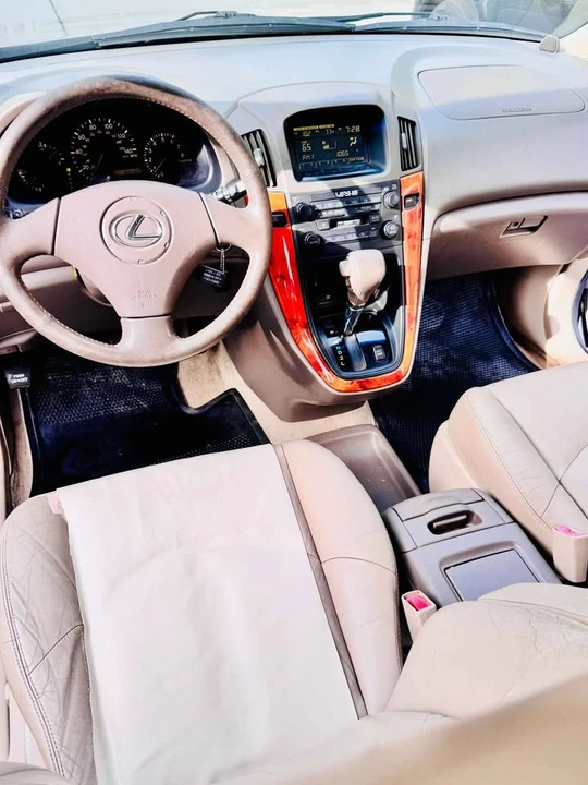 2002 Lexus RX 1st Gen - Image 12 of 12