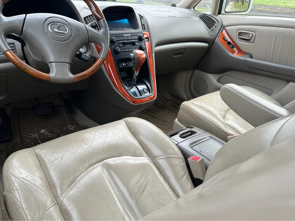 2002 Lexus RX 1st Gen - Image 6 of 7