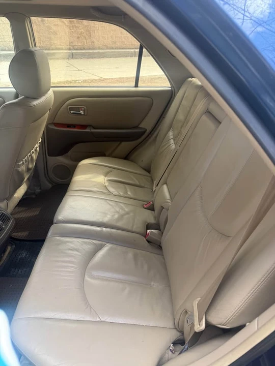 2002 Lexus RX 1st Gen - Image 6 of 10