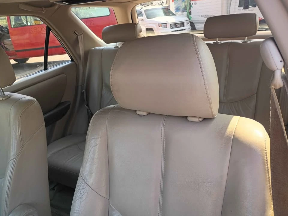 2002 Lexus RX 1st Gen - Image 9 of 15