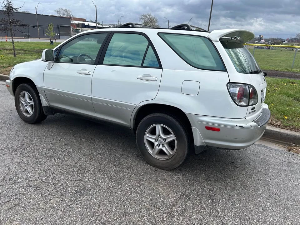 2002 Lexus RX 1st Gen - Image 4 of 7