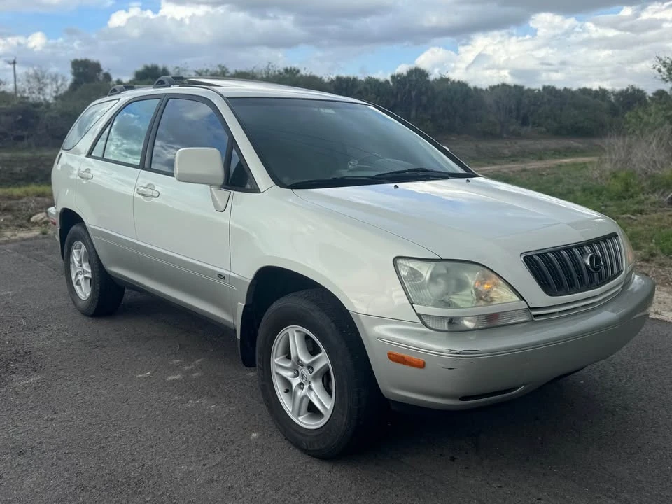 2002 Lexus RX 1st Gen - Image 2 of 12
